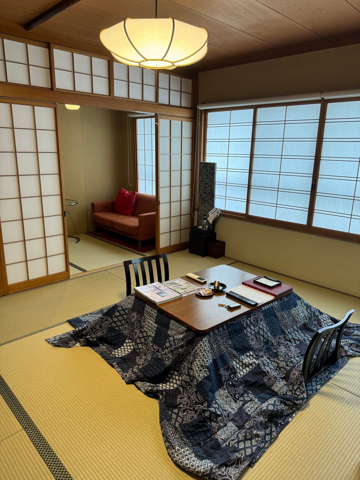 納品から数年経った和室。畳が飴色に変わっている